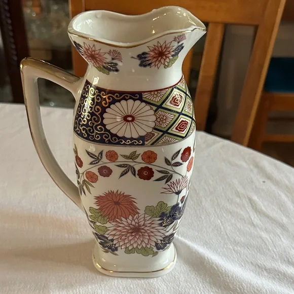 Vintage Imari Style Japanese Pitcher - Picture 2 of 3